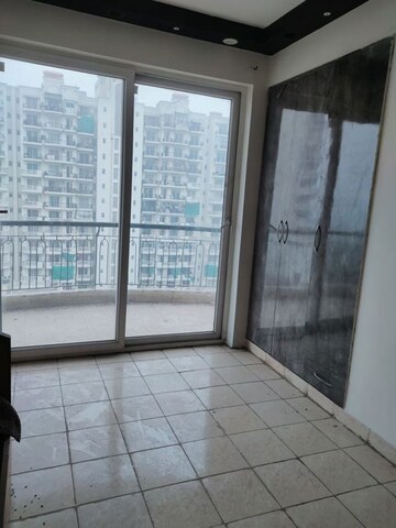 Room in 3.5 BHK Apartment at Ansal Royal Heritage, Sector 70 – for Sale