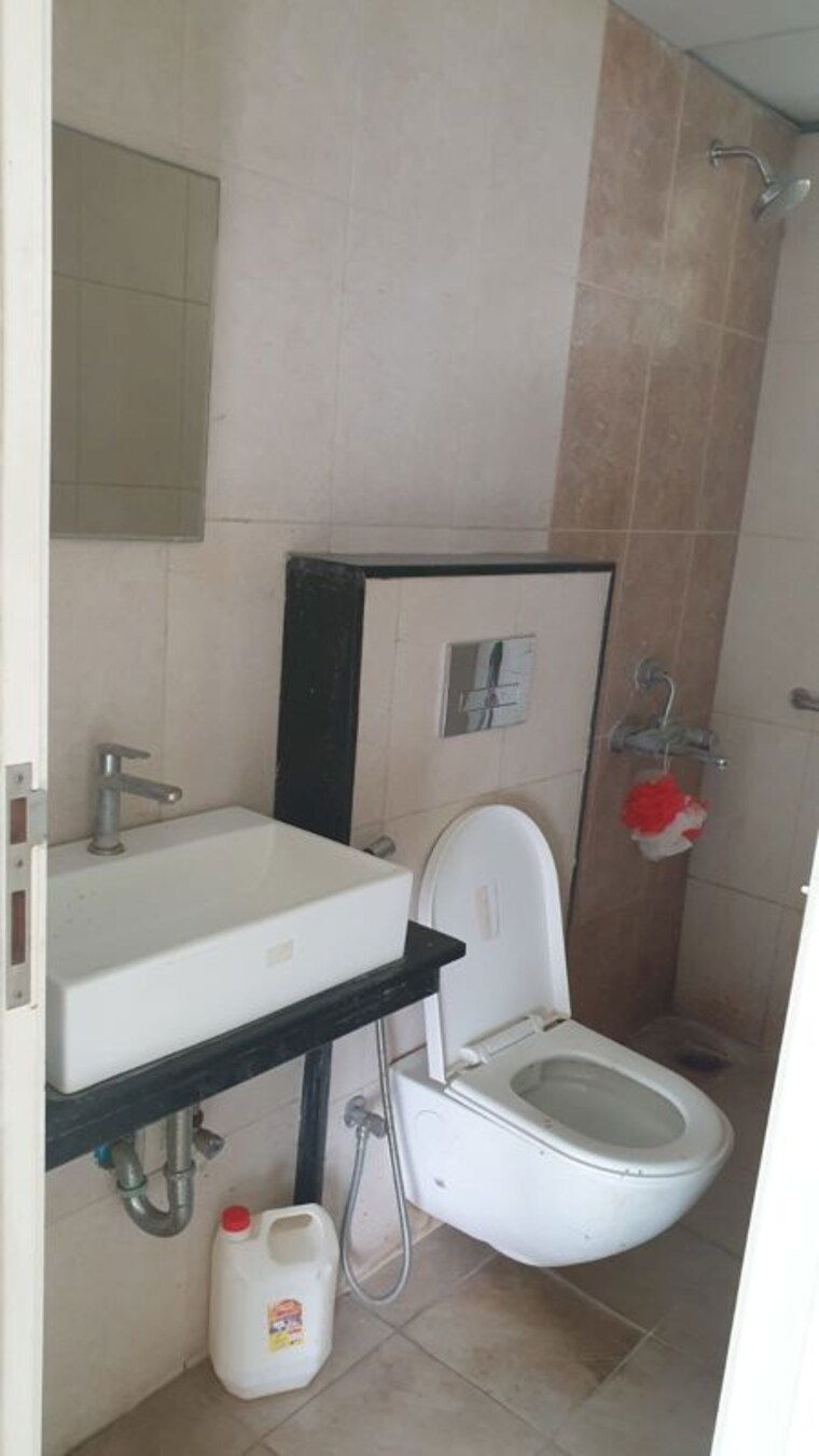 Bathroom, godrej-hillside 3 Bedroom 930 Sq.Ft. Apartment In Mahalunge Pune 9763402