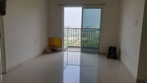 Room in 3 BHK Apartment at Godrej Hillside, Mahalunge – for Rent