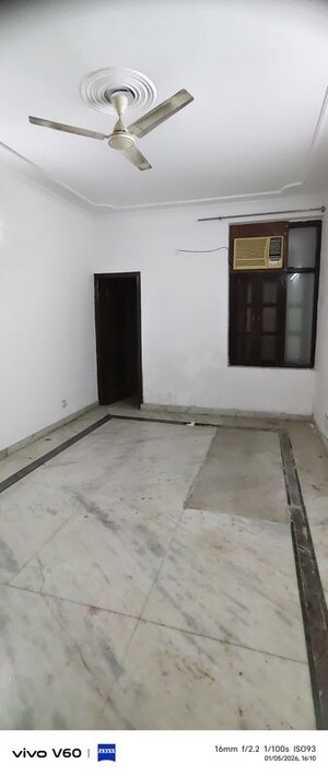 Room in 3 BHK Independent House at RWA Apartments Sector 51, Sector 51 – for Rent