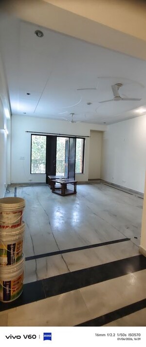 Room in 3 BHK Independent House at RWA Apartments Sector 51, Sector 51 – for Rent