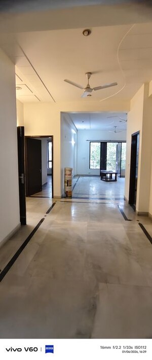 Room in 3 BHK Independent House at RWA Apartments Sector 51, Sector 51 – for Rent