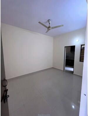1 RK Builder Floor For Rent in Tulip Mall, Sector 46