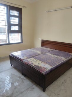2 BHK + Pooja Room Independent House For Rent in Sector 17