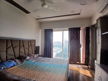 Bedroom in 3 BHK Apartment at Andheri CHS, Andheri West – for Rent