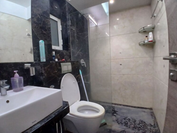Bathroom, andheri-chs 3 Bedroom 1180 Sq.Ft. Apartment In Andheri West Mumbai 9763560