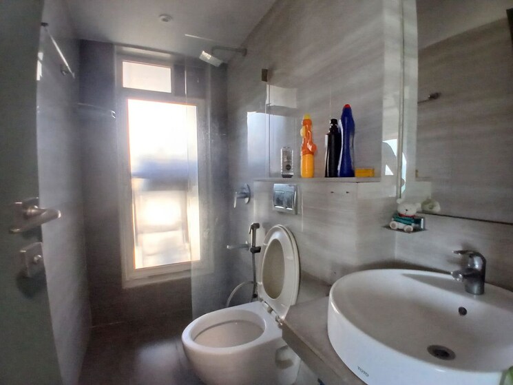 Bathroom, andheri-chs 3 Bedroom 1180 Sq.Ft. Apartment In Andheri West Mumbai 9763560