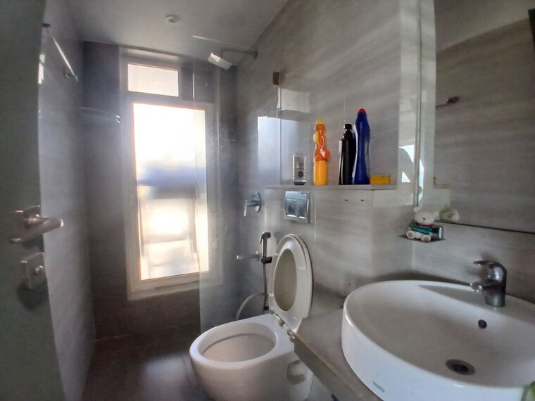 Bathroom, andheri-chs 3 Bedroom 1180 Sq.Ft. Apartment In Andheri West Mumbai 9763560