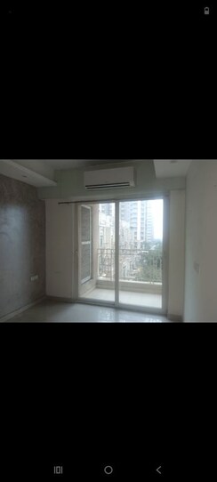 2 BHK + Study Room Apartment For Rent in Mahagun Mirabella