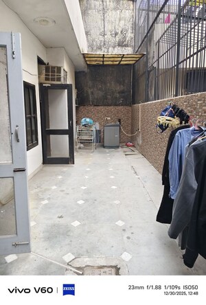 Parking in 6 BHK Independent House at RWA Apartments Sector 50, Sector 50 – for Rent