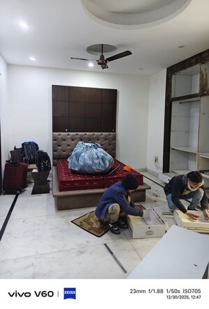 Master Bedroom in 6 BHK Independent House at RWA Apartments Sector 50, Sector 50 – for Rent