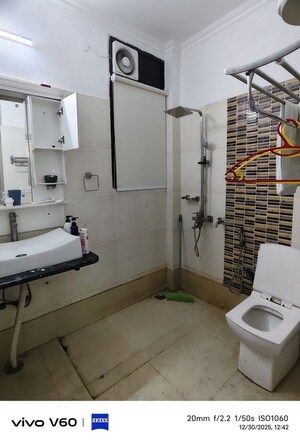 Master Bedroom in 6 BHK Independent House at RWA Apartments Sector 50, Sector 50 – for Rent