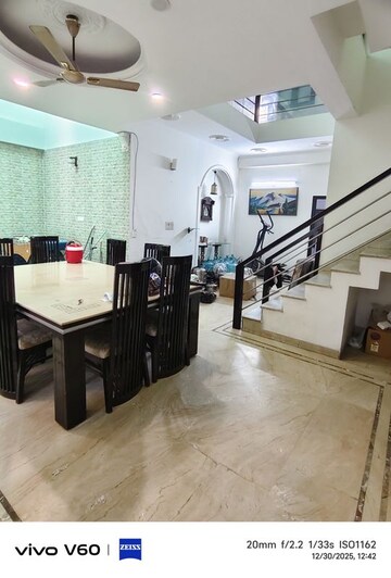 Master Bedroom in 6 BHK Independent House at RWA Apartments Sector 50, Sector 50 – for Rent