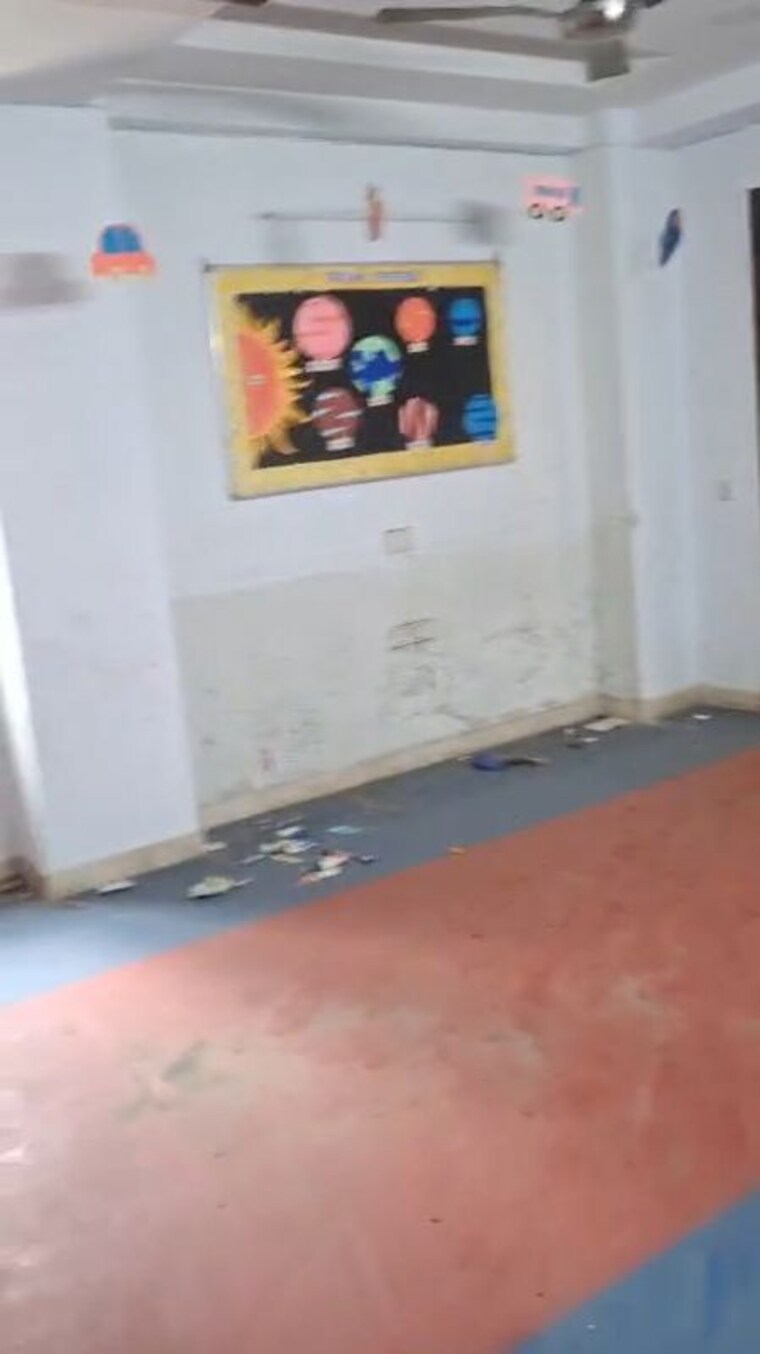 undefined, rohini sector 24 Commercial Office Space 2270 Sq.Ft. In Rohini Sector 24 Delhi 9763588