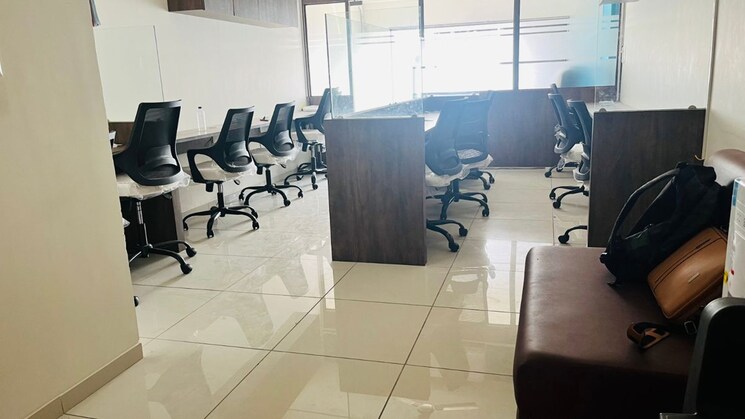 Team Area, sun-westbank Commercial Office Space 760 Sq.Ft. In Navrangpura Ahmedabad 9763570