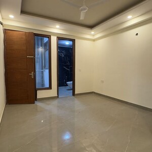 Room in 3 BHK Builder Floor at Chattarpur – for Rent