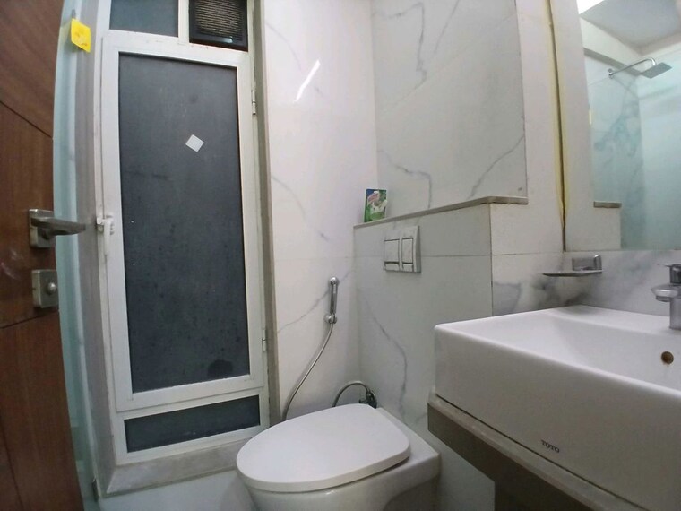 Bathroom, azad-apartment 2 Bedroom 670 Sq.Ft. Apartment In Andheri West Mumbai 9763599
