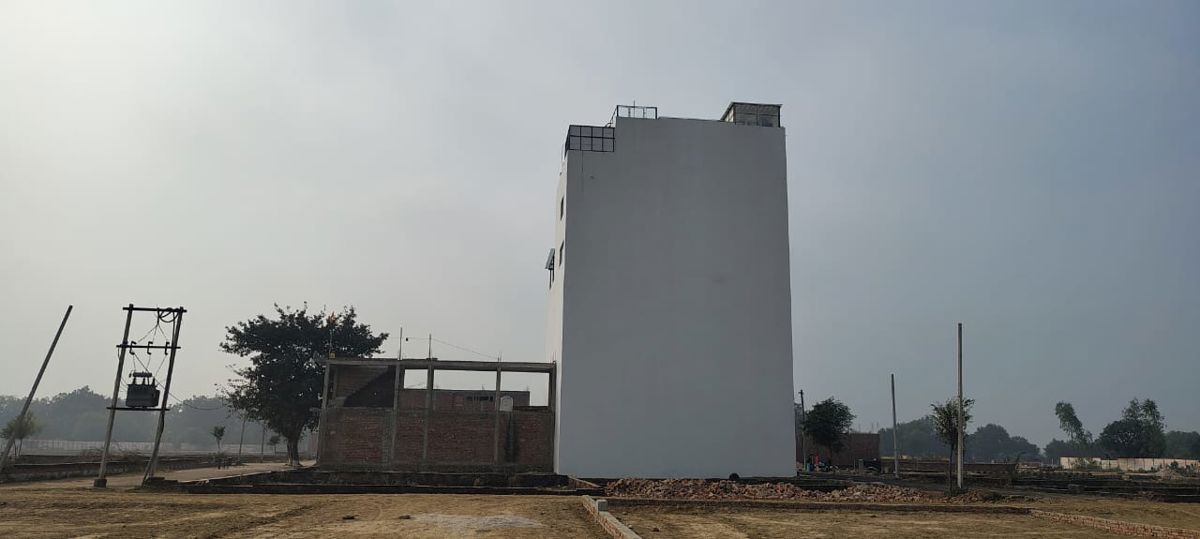 Plot For Sale in Mohanlalganj