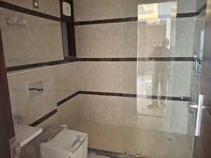 Furnished Amenities in 4 BHK Builder Floor at Sector 46 – for Sale