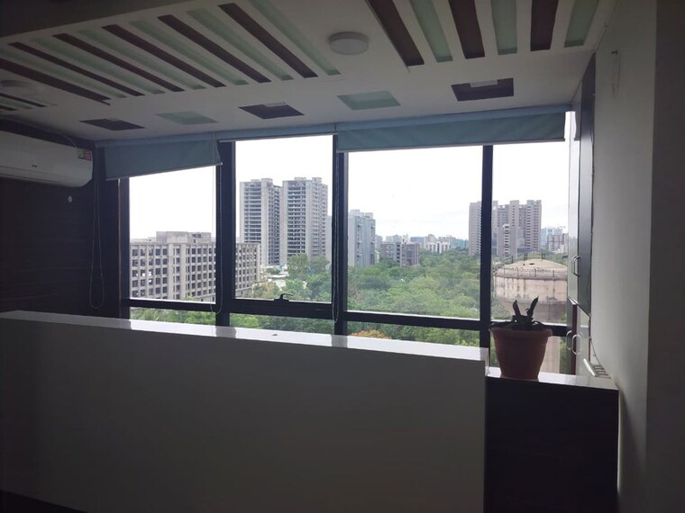 Room, shivalik-shilp Commercial Office Space 574 Sq.Ft. In Sanidhya Ahmedabad 9763873