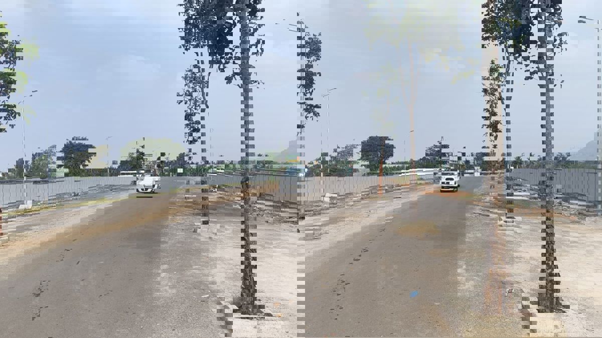 Plot For Sale in VR Royal Township