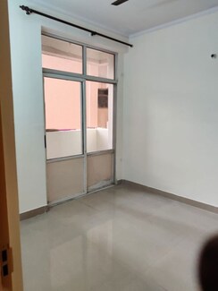 2.5 BHK + Extra Room Apartment For Sale in Agarwal Crystal Greens