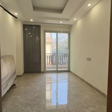 Room in 3 BHK Apartment at Chattarpur – for Sale