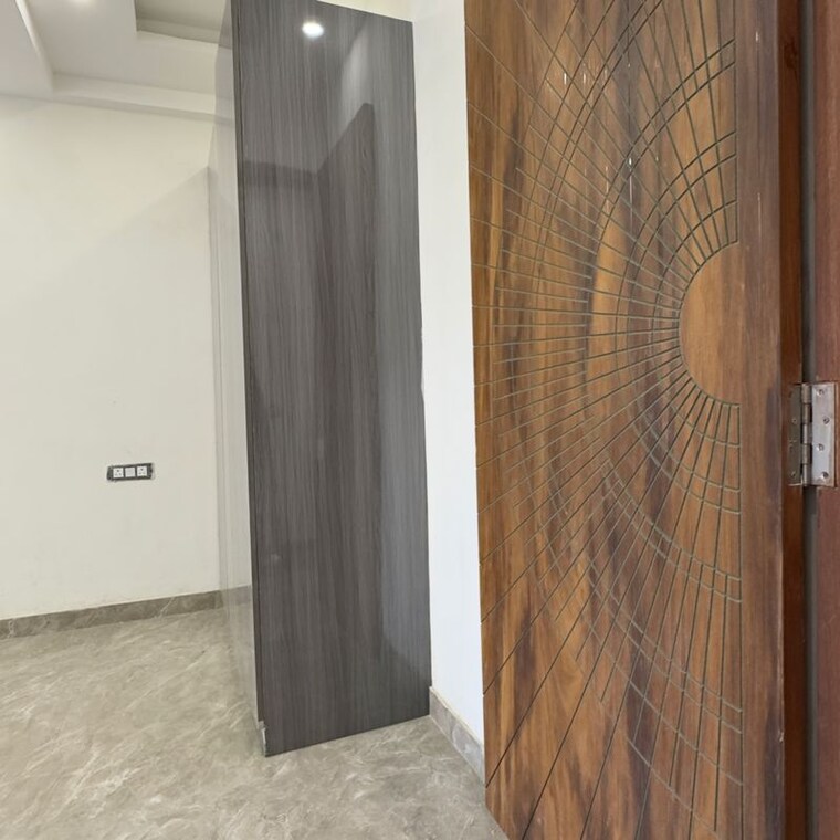 Room, chattarpur 3 Bedroom 1300 Sq.Ft. Apartment In Chattarpur Delhi 9764029