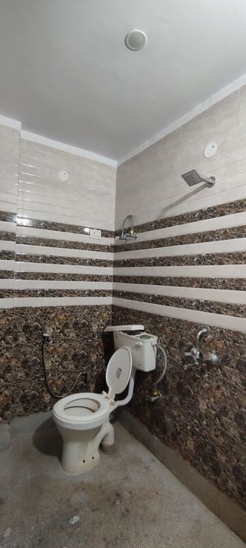 Bathroom in 1 BHK Builder Floor at Saket – for Rent