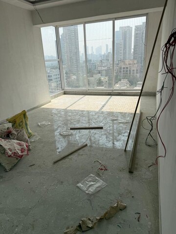 Room in 3 BHK Apartment at Mahim – for Rent