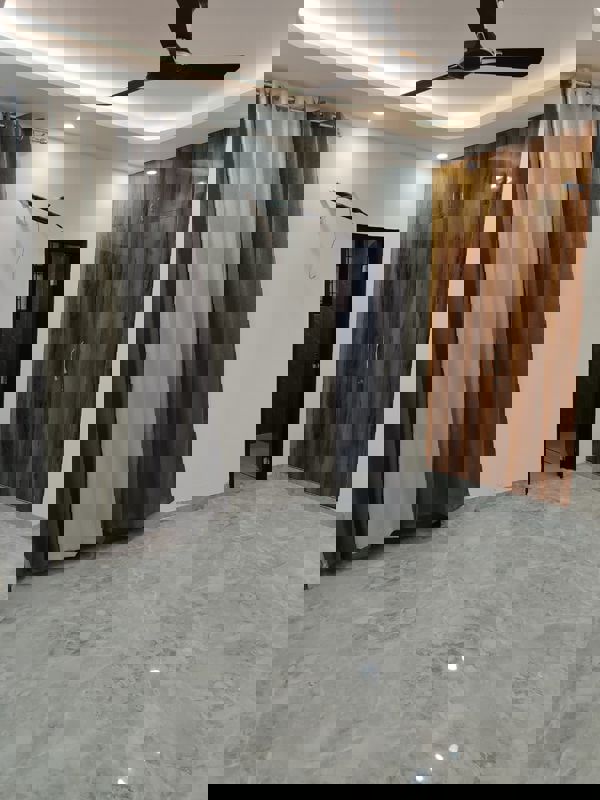 3 BHK + Pooja Room,Extra Room Builder Floor For Sale in Unitech South City II