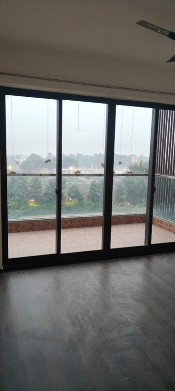 Room in 3 BHK Apartment at Ireo The Grand Arch, Sector 58 – for Rent