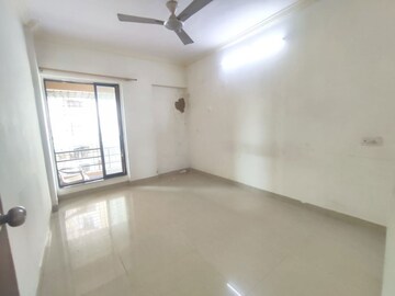 Room in 2 BHK Apartment at Suman Heritage, Nerul – for Rent
