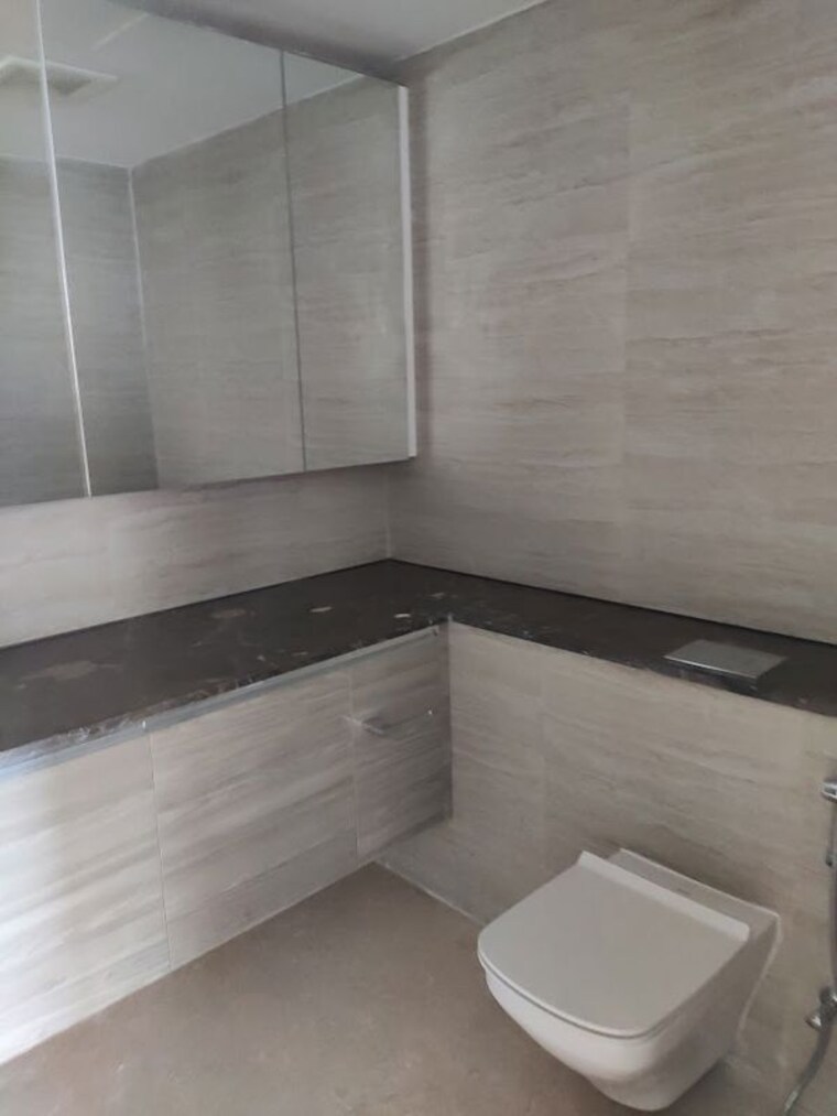 Bathroom, dlf-the-crest 4 Bedroom 3528 Sq.Ft. Apartment In Sector 54 Gurgaon 9764246