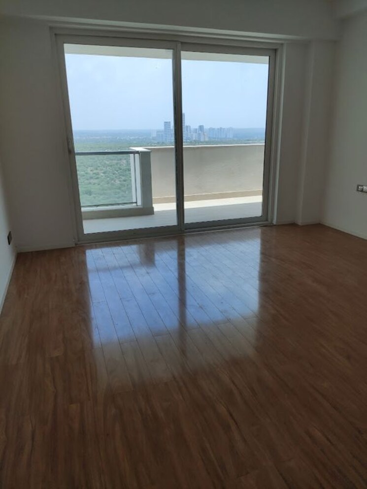 Room, dlf-the-crest 4 Bedroom 3529 Sq.Ft. Apartment In Sector 54 Gurgaon 9764251