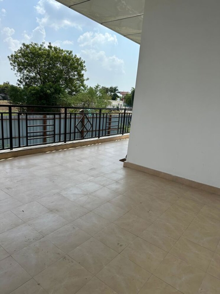 Balcony, sector 104 4 Bedroom 1700 Sq.Ft. Apartment In Sector 104 Faridabad 9764256