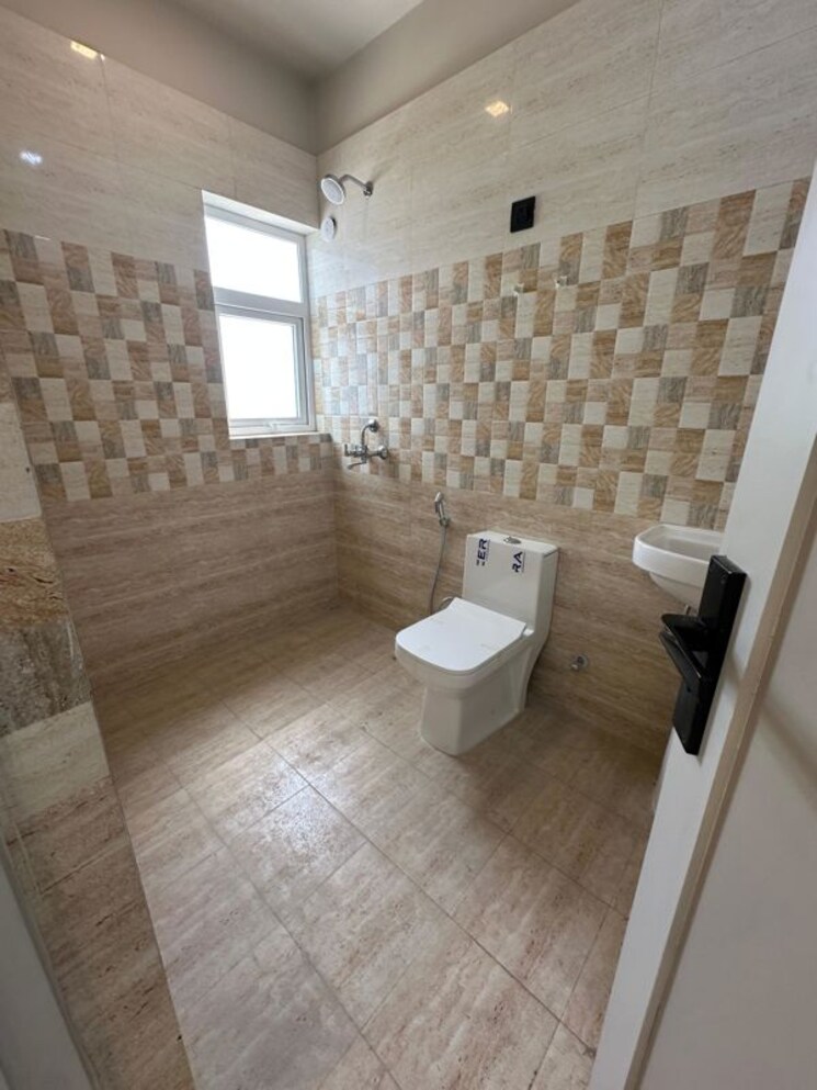 Bathroom, sector 104 4 Bedroom 1700 Sq.Ft. Apartment In Sector 104 Faridabad 9764256