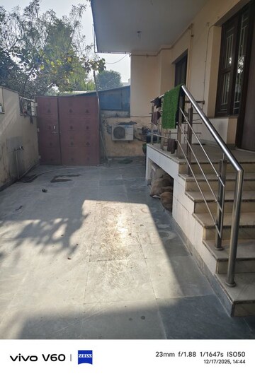 Balcony in 3 BHK Independent House at Super MIG, Sector 105 – for Rent