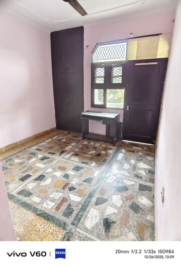 Furnished Amenities in 1.5 BHK Independent House at Sector 49 – for Rent