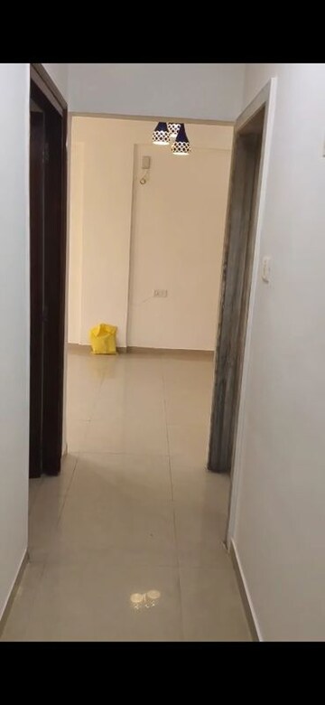 Room in 2 BHK Apartment at Bhoomi Classic, Malad West – for Rent