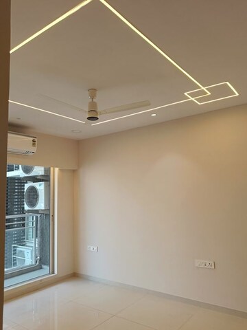 Room in 2 BHK Apartment at Sugee Atharva, Prabhadevi – for Rent