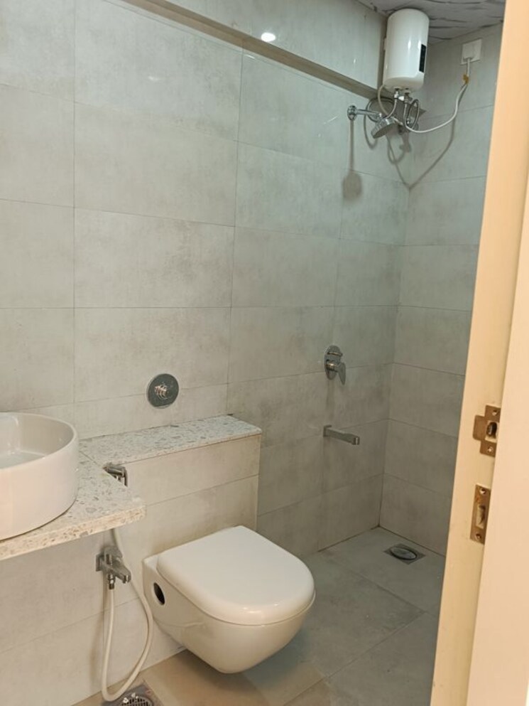 Bathroom, sugee-atharva 2 Bedroom 858 Sq.Ft. Apartment In Prabhadevi Mumbai 9764388