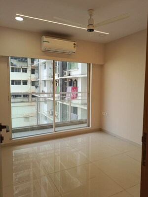 Room in 2 BHK Apartment at Sugee Atharva, Prabhadevi – for Rent