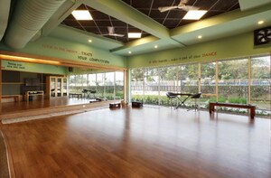 Gym in 4 BHK Apartment at DLF Park Place, Sector 54 – for Rent