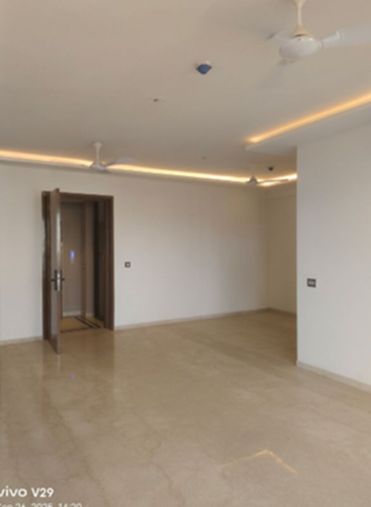 Room, dlf-park-place 4 Bedroom 2704 Sq.Ft. Apartment In Sector 54 Gurgaon 9764270