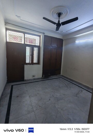Room in 2 BHK Independent House at RWA Apartments Sector 41, Sector 41 – for Rent