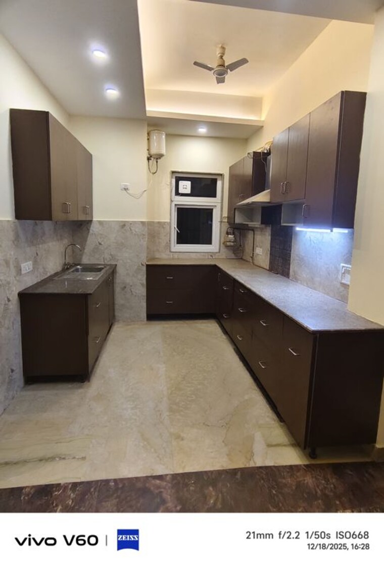Kitchen, tulip-mall 3 Bedroom 275 Sq.Mt. Independent House In Sector 46 Noida 9764436