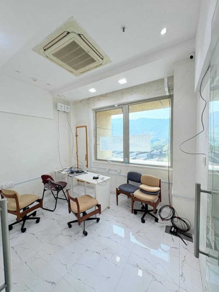 Team Area, wagle-estate Commercial Office Space 1470 Sq.Ft. In Shivaji Nagar Thane 9764474