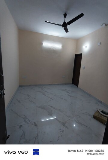 Room in 2 BHK Independent House at RWA Apartments, Sector 31 – for Rent