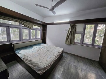 Bedroom in 2 BHK Apartment at Raj Kiran CHS, Andheri West – for Rent